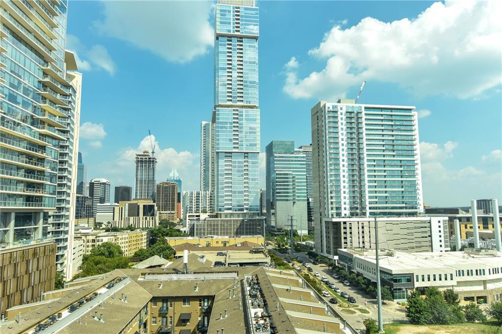 300 Bowie St # 1102, Austin, TX 78703