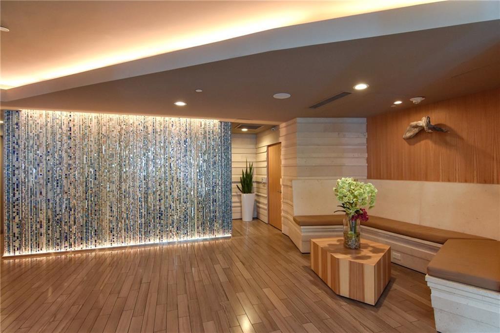 300 Bowie St # 1102, Austin, TX 78703