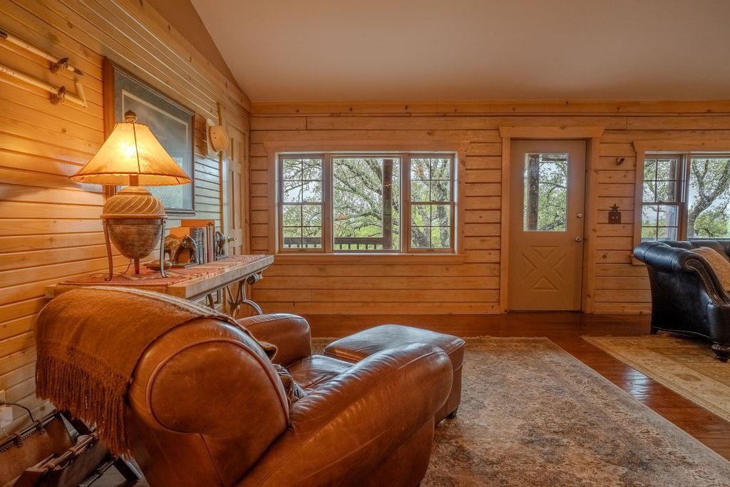 107 CEDAR SPRINGS Dr, Wimberley, TX 78676