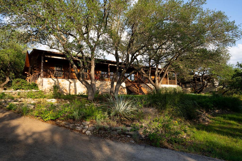 107 CEDAR SPRINGS Dr, Wimberley, TX 78676
