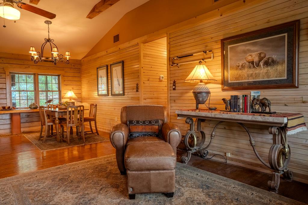 107 CEDAR SPRINGS Dr, Wimberley, TX 78676