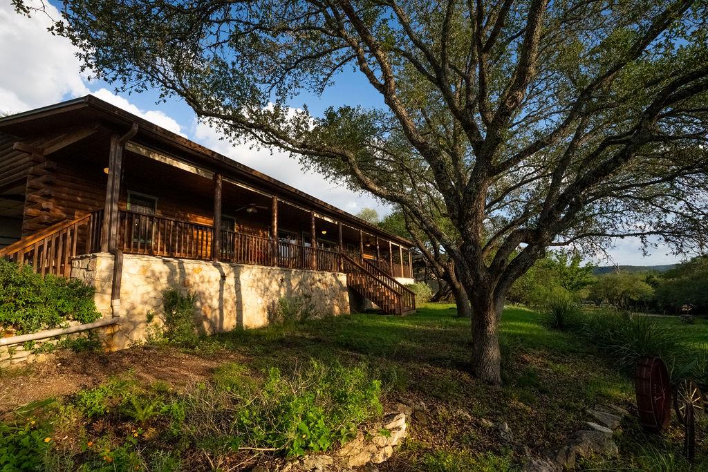 107 CEDAR SPRINGS Dr, Wimberley, TX 78676