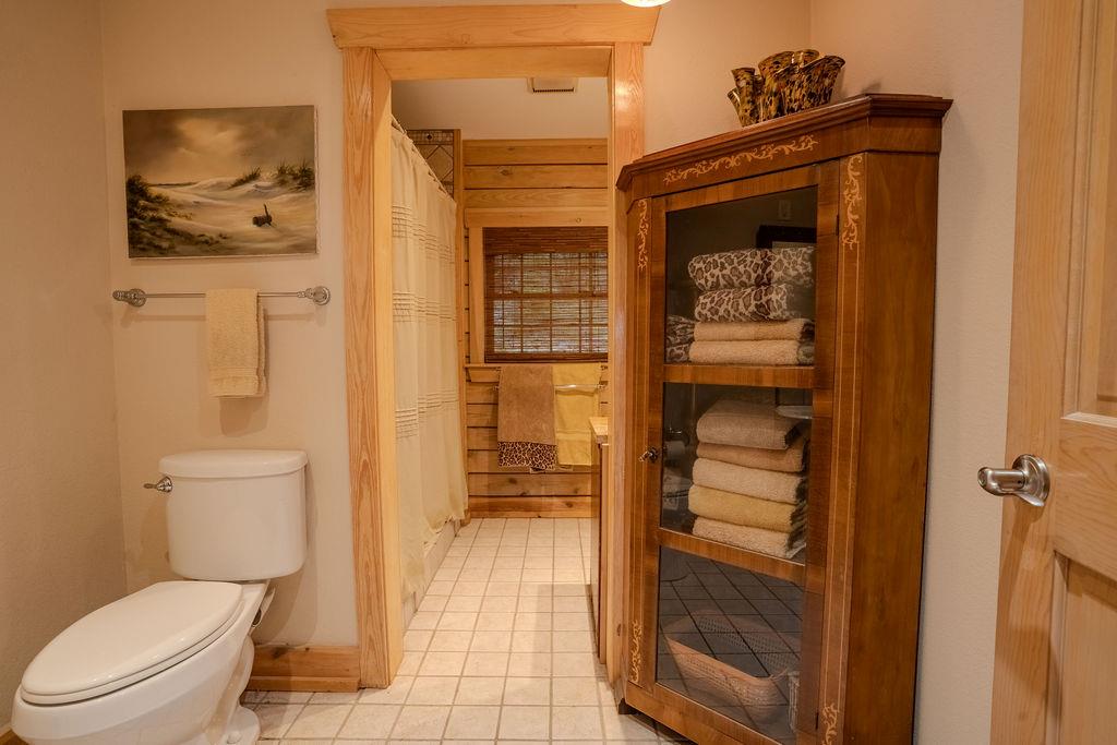 107 CEDAR SPRINGS Dr, Wimberley, TX 78676