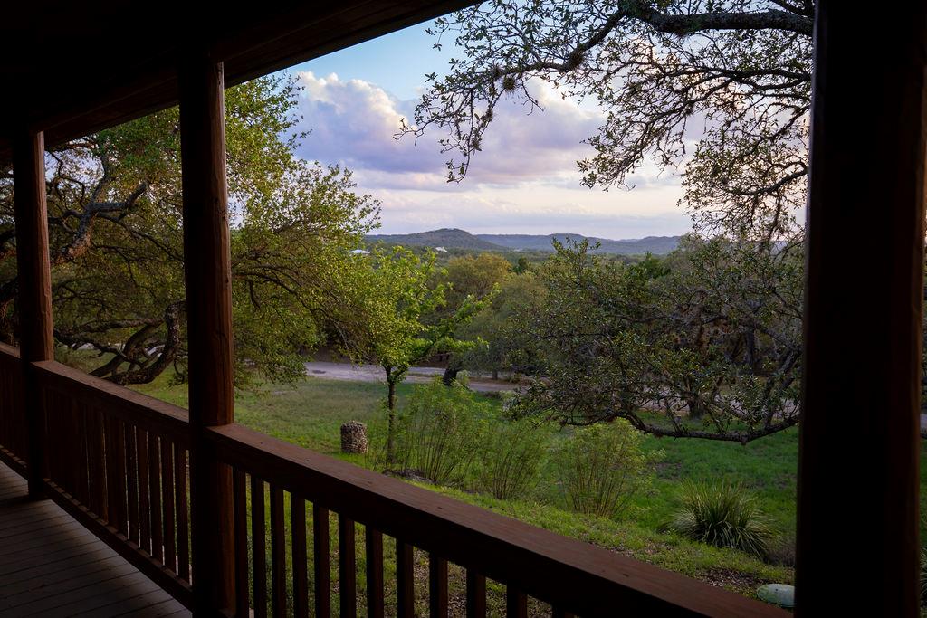 107 CEDAR SPRINGS Dr, Wimberley, TX 78676