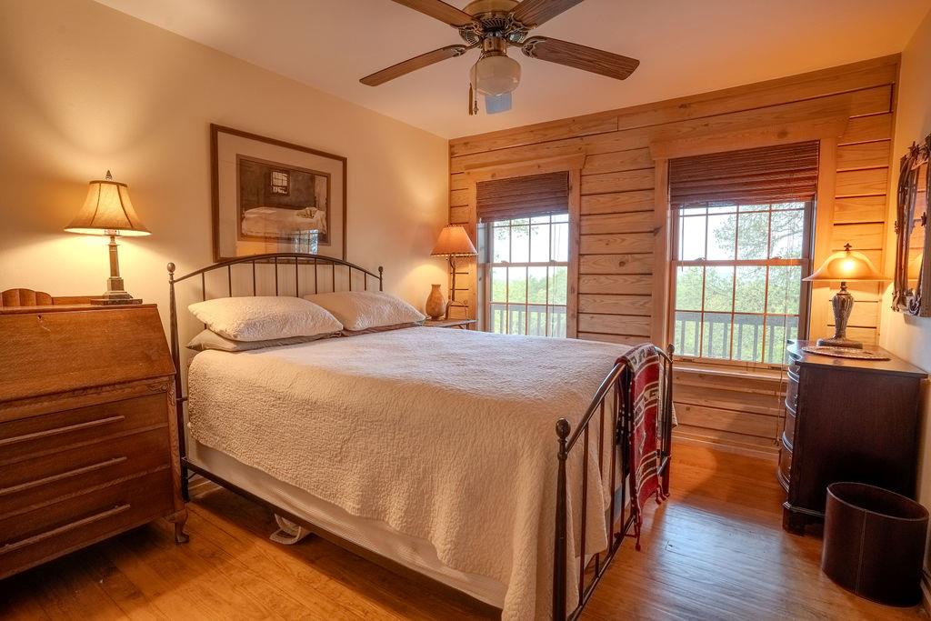 107 CEDAR SPRINGS Dr, Wimberley, TX 78676