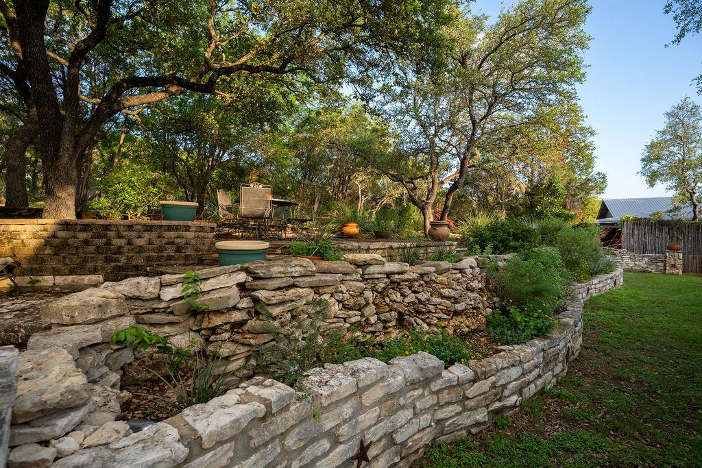 107 CEDAR SPRINGS Dr, Wimberley, TX 78676