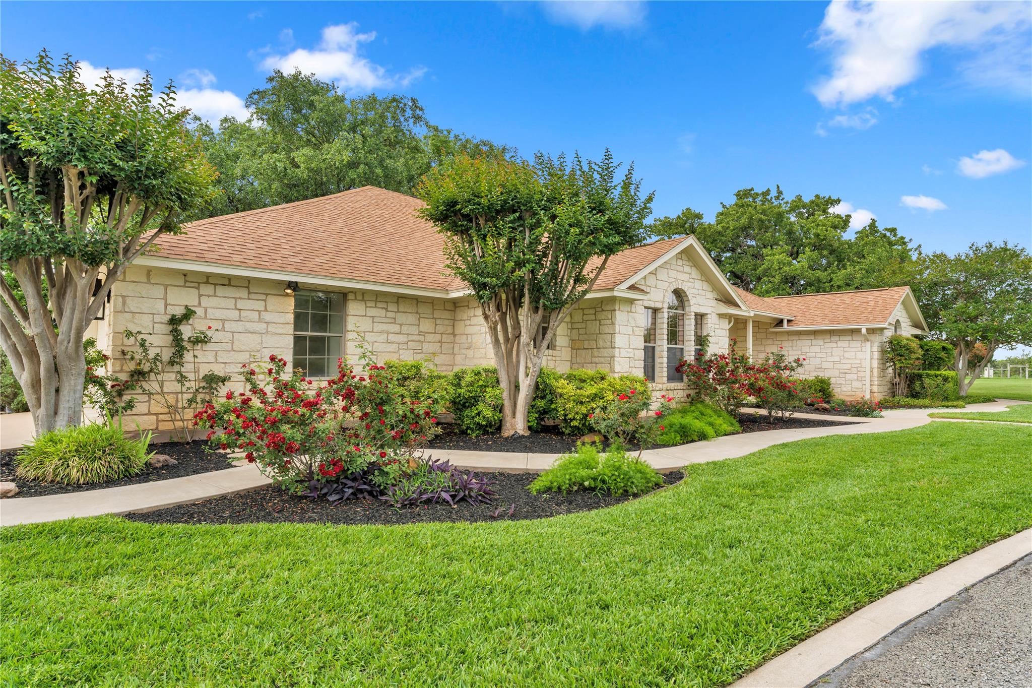 406 Ancient Oaks Dr, Marble Falls, TX 78654