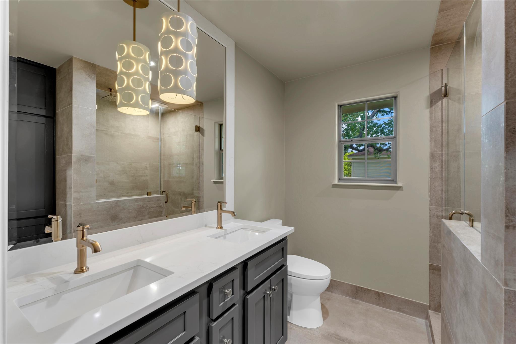 406 Ancient Oaks Dr, Marble Falls, TX 78654