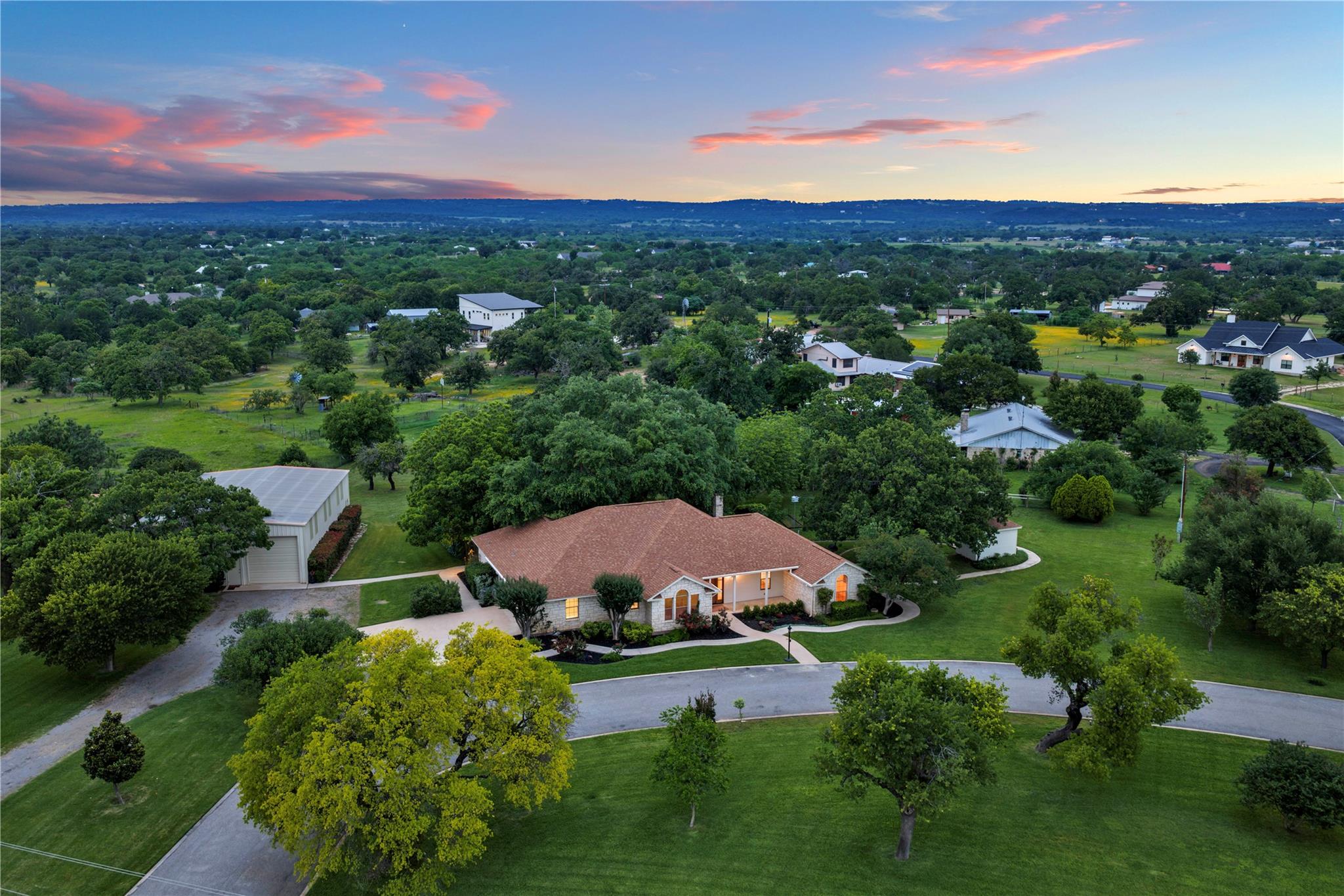 406 Ancient Oaks Dr, Marble Falls, TX 78654