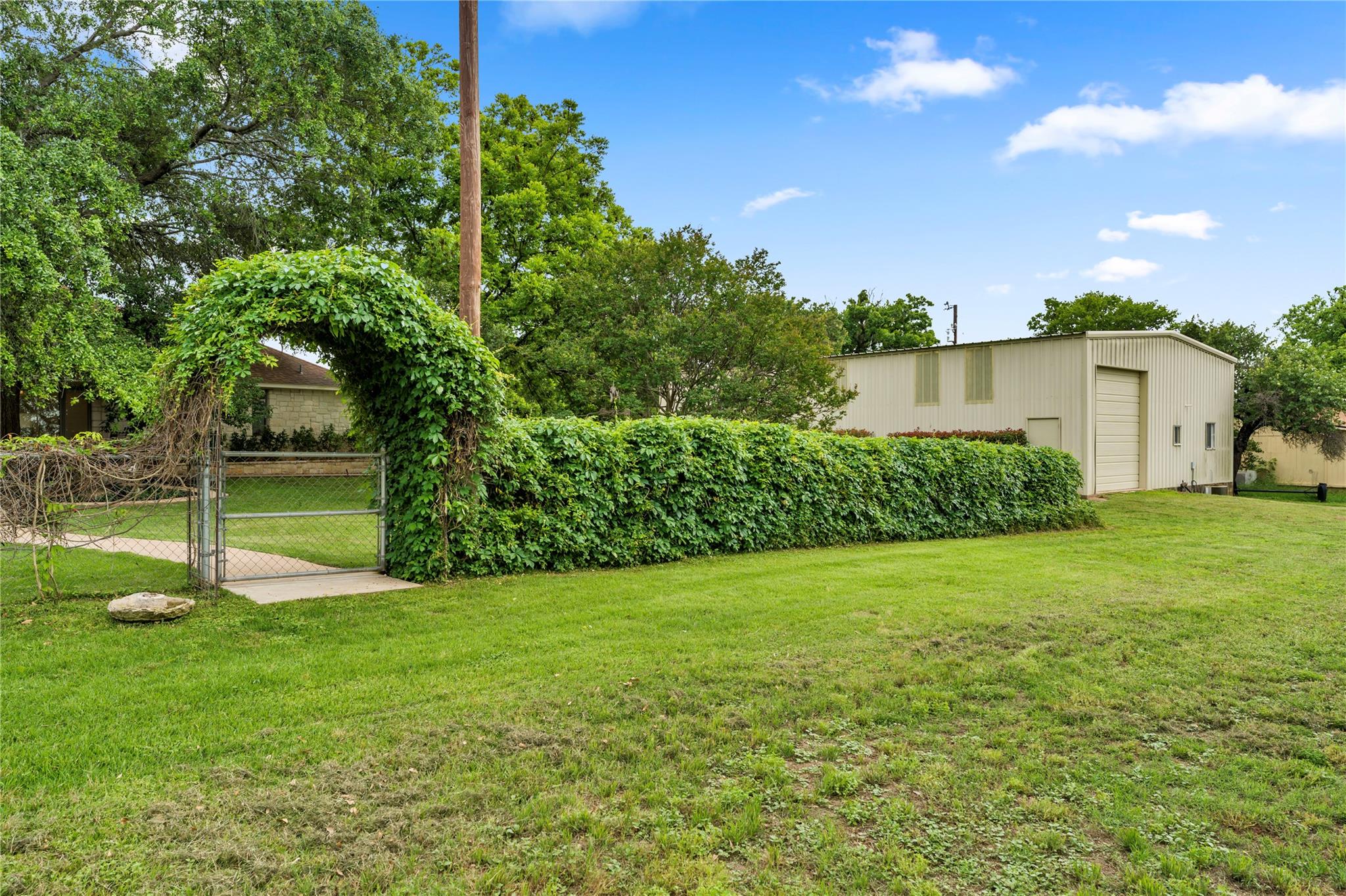 406 Ancient Oaks Dr, Marble Falls, TX 78654