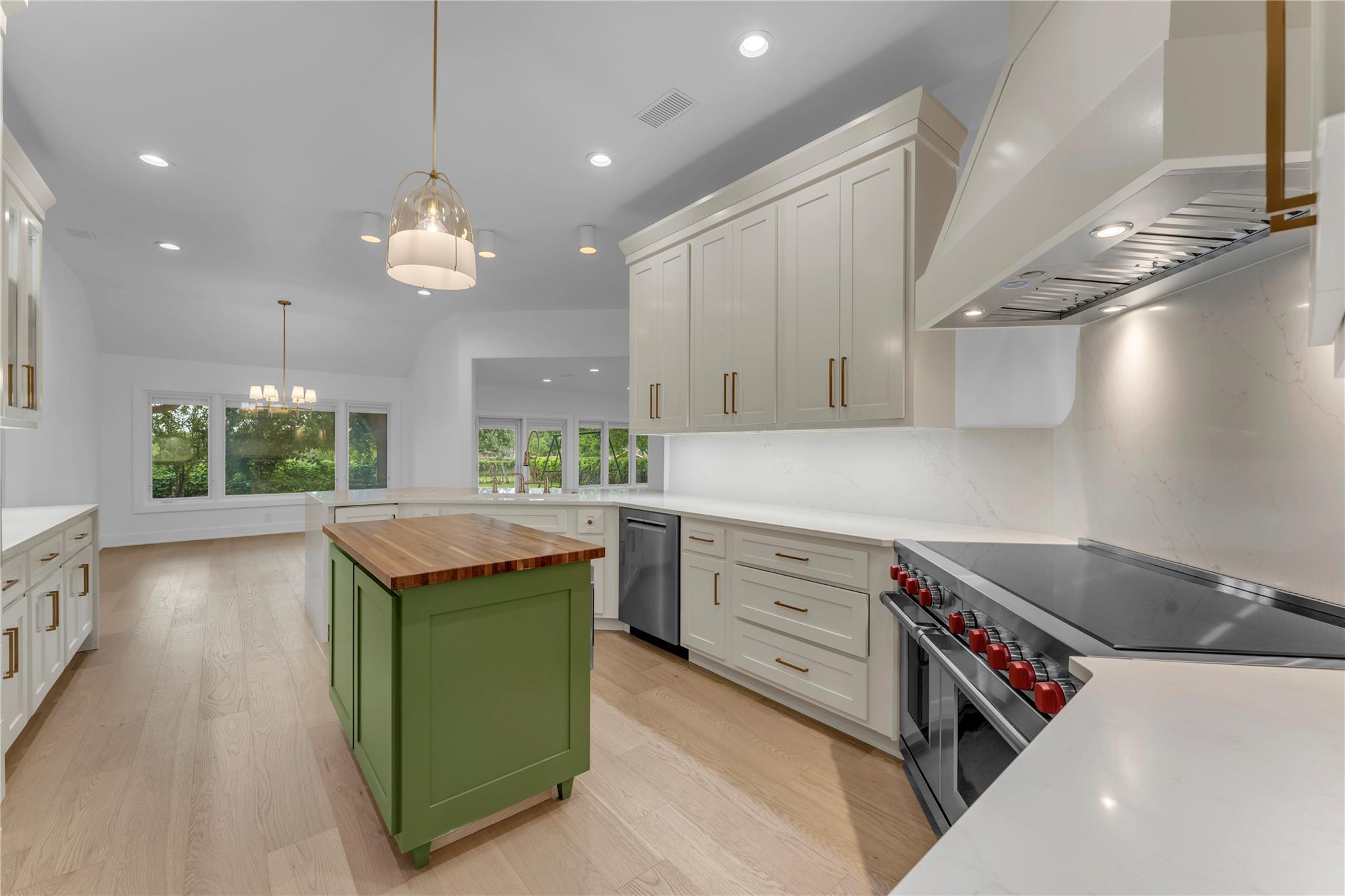 406 Ancient Oaks Dr, Marble Falls, TX 78654