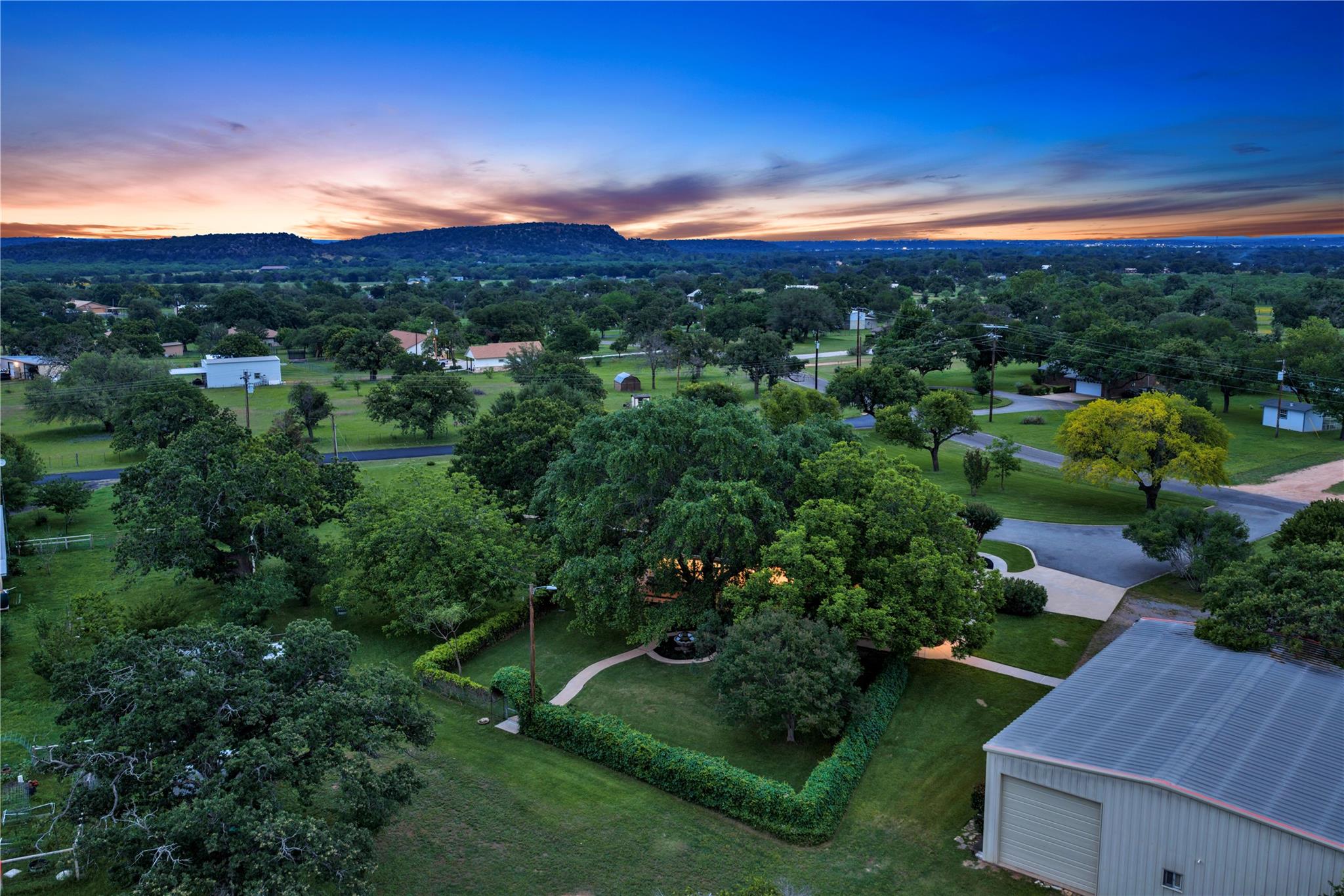 406 Ancient Oaks Dr, Marble Falls, TX 78654