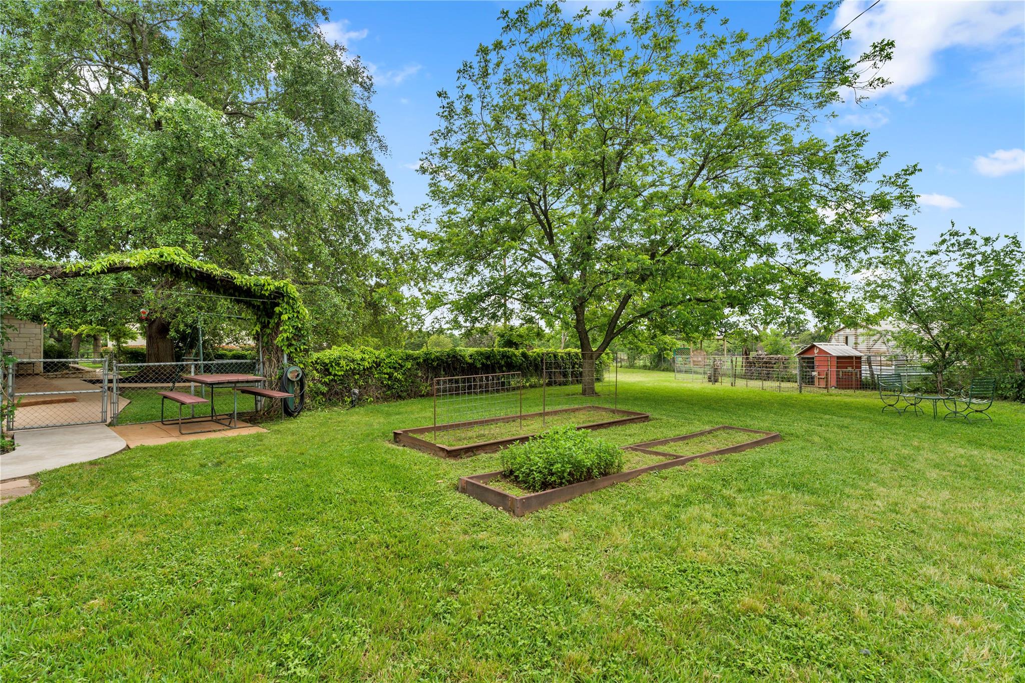 406 Ancient Oaks Dr, Marble Falls, TX 78654