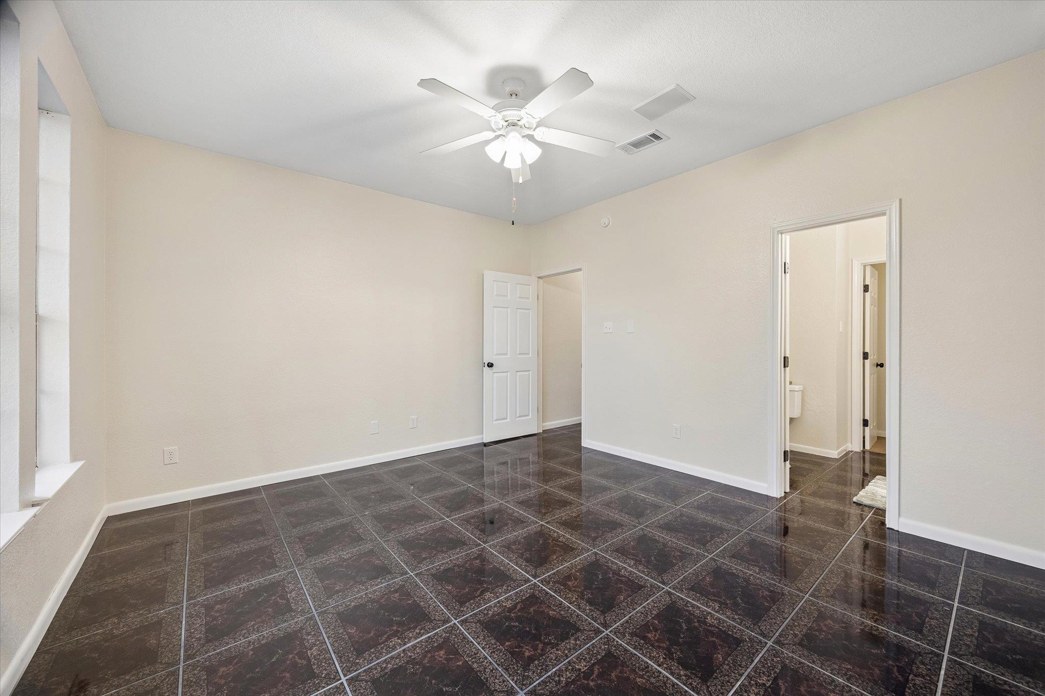 10502 Ballantine St, Houston, TX 77075