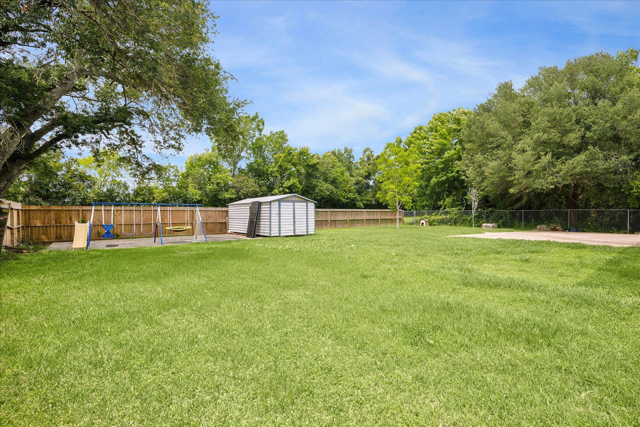 10502 Ballantine St, Houston, TX 77075