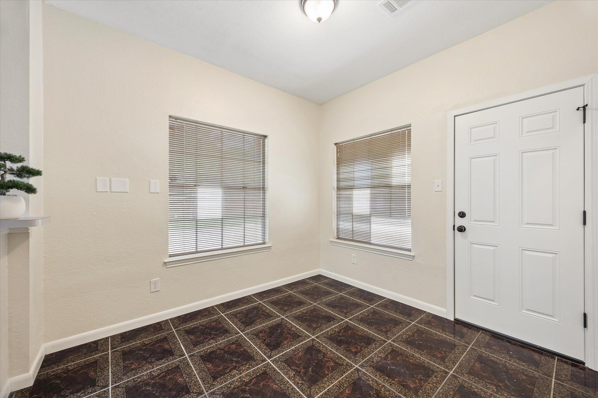 10502 Ballantine St, Houston, TX 77075