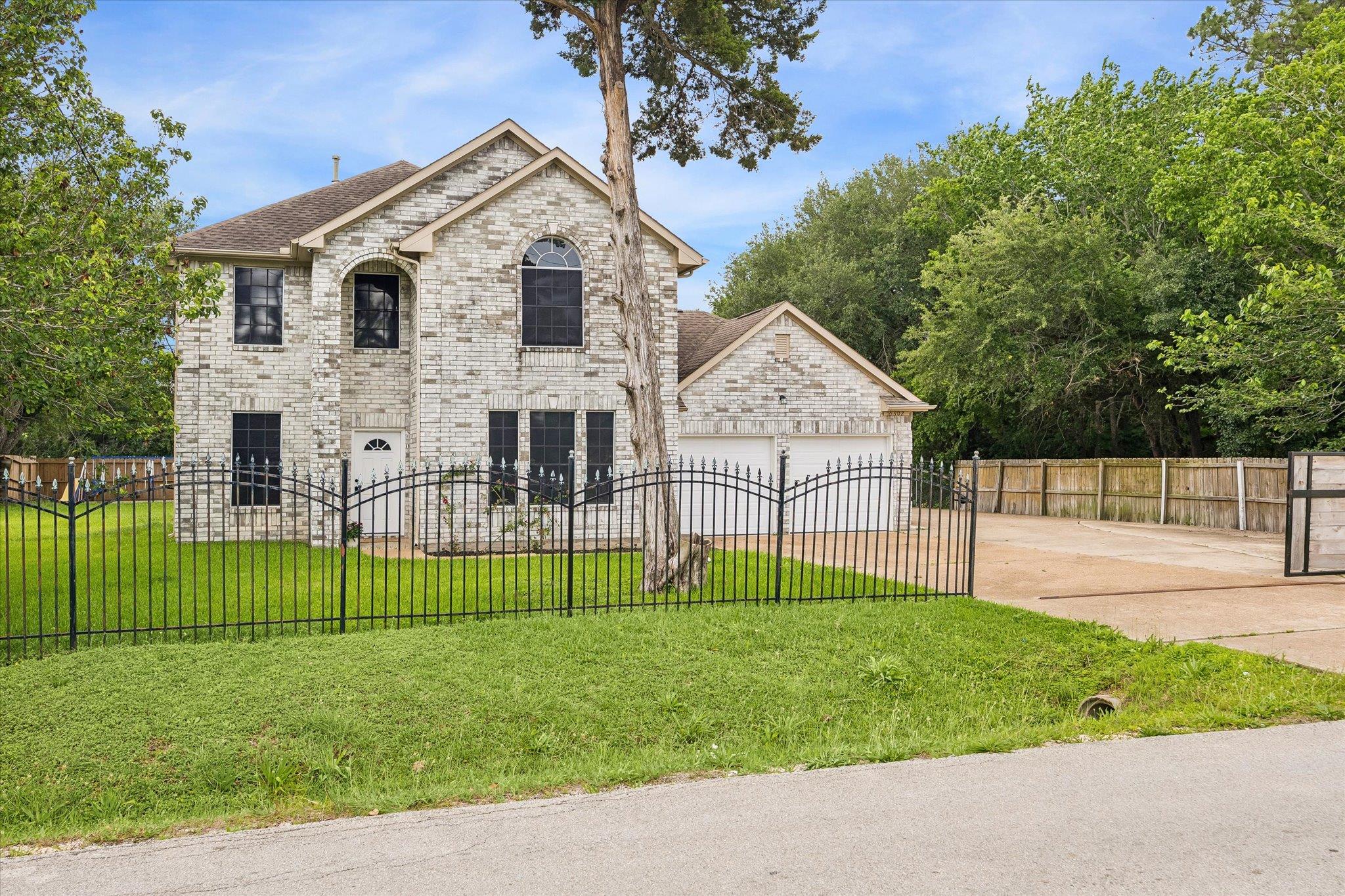 10502 Ballantine St, Houston, TX 77075