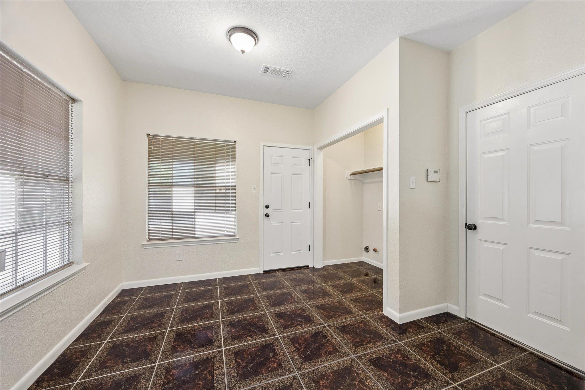 10502 Ballantine St, Houston, TX 77075