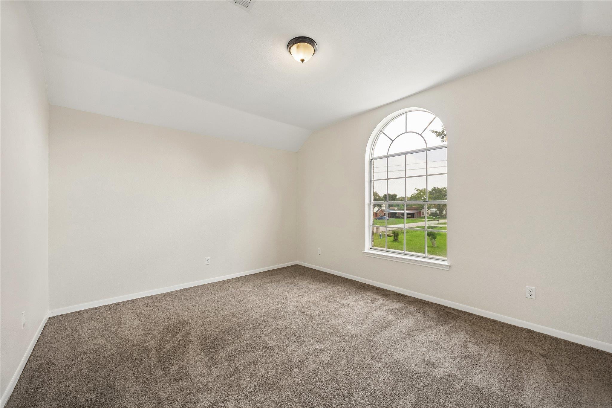 10502 Ballantine St, Houston, TX 77075