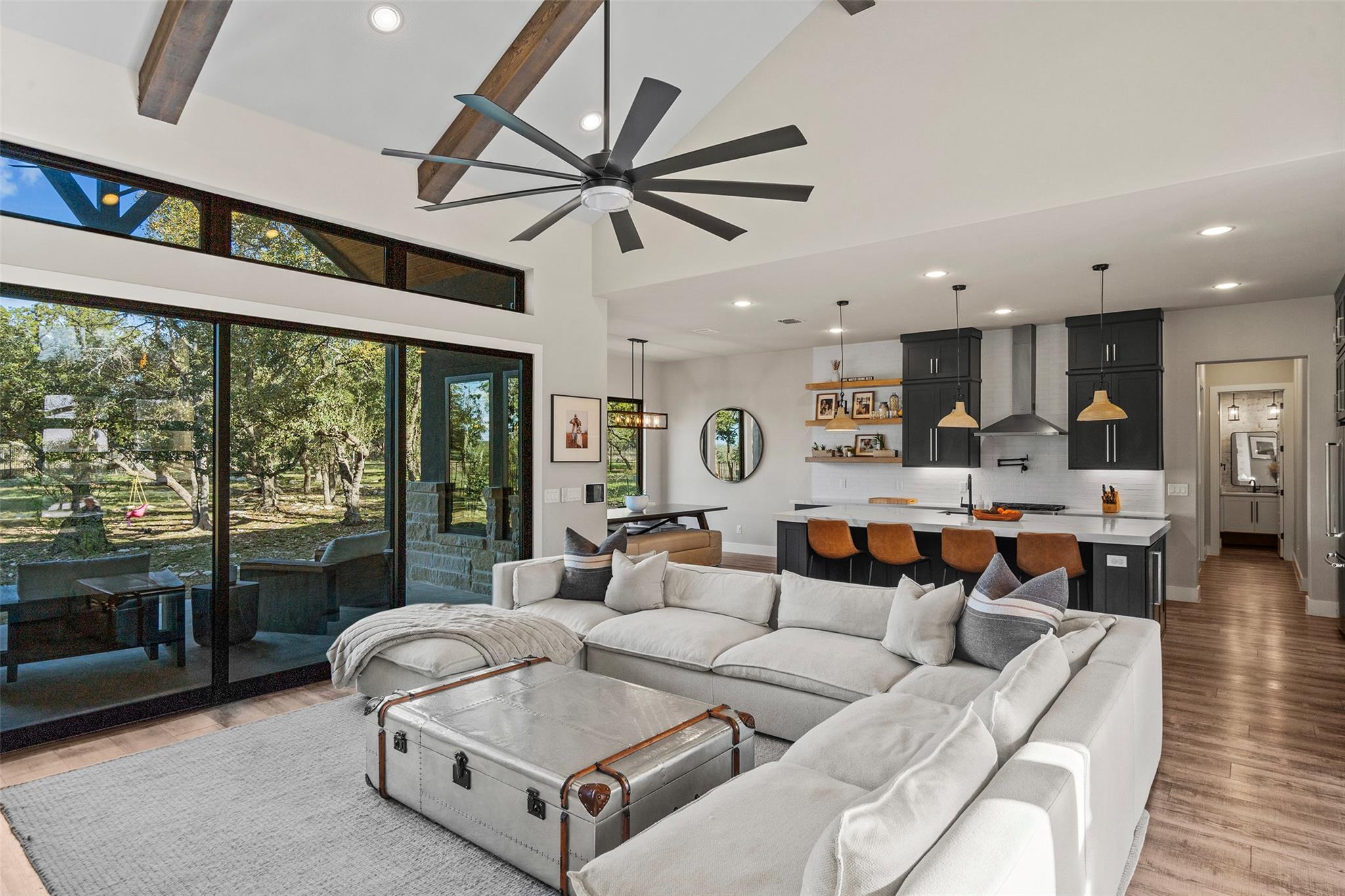 316 Stockman Dr, Dripping Springs, TX 78620