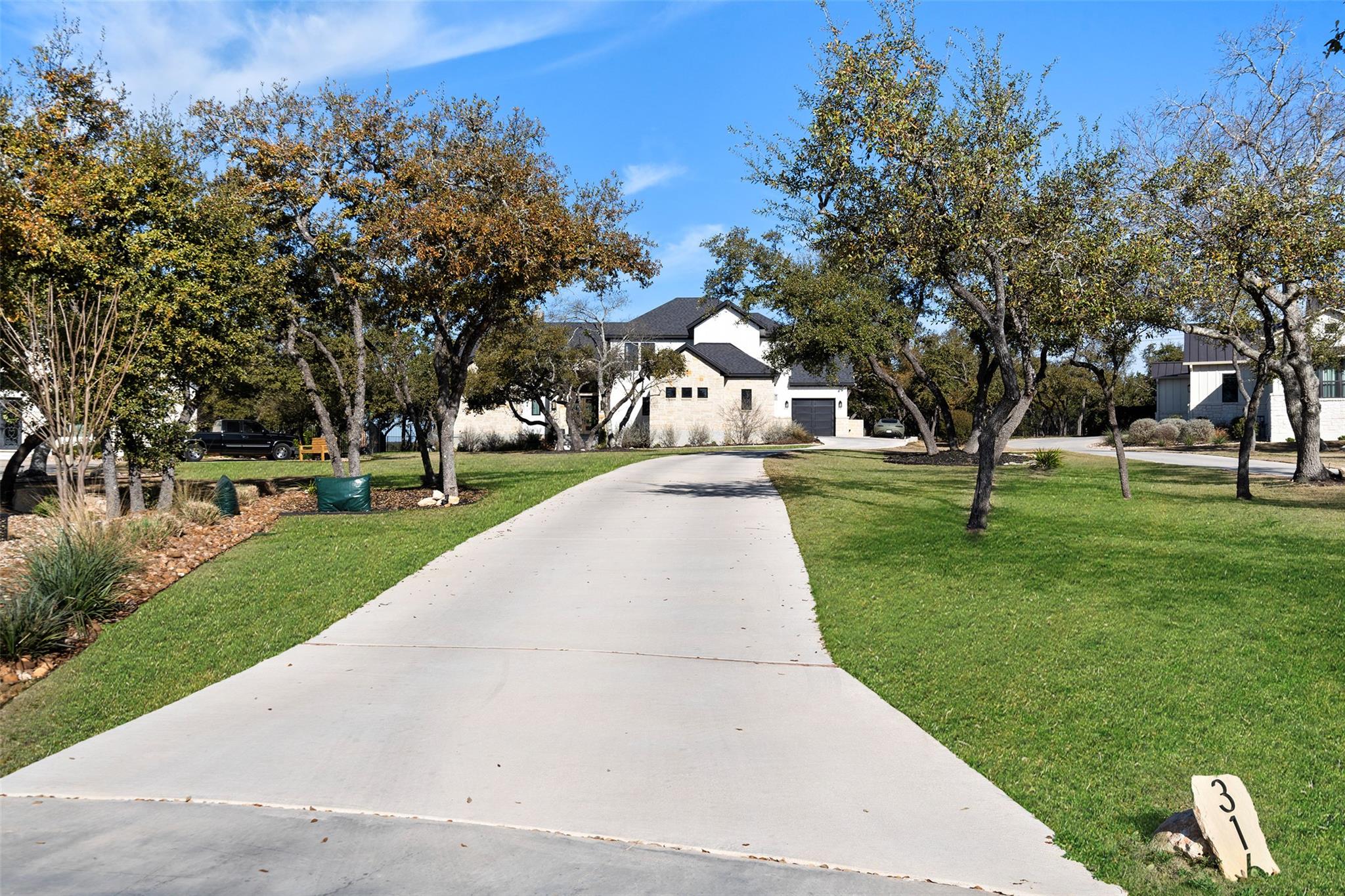 316 Stockman Dr, Dripping Springs, TX 78620