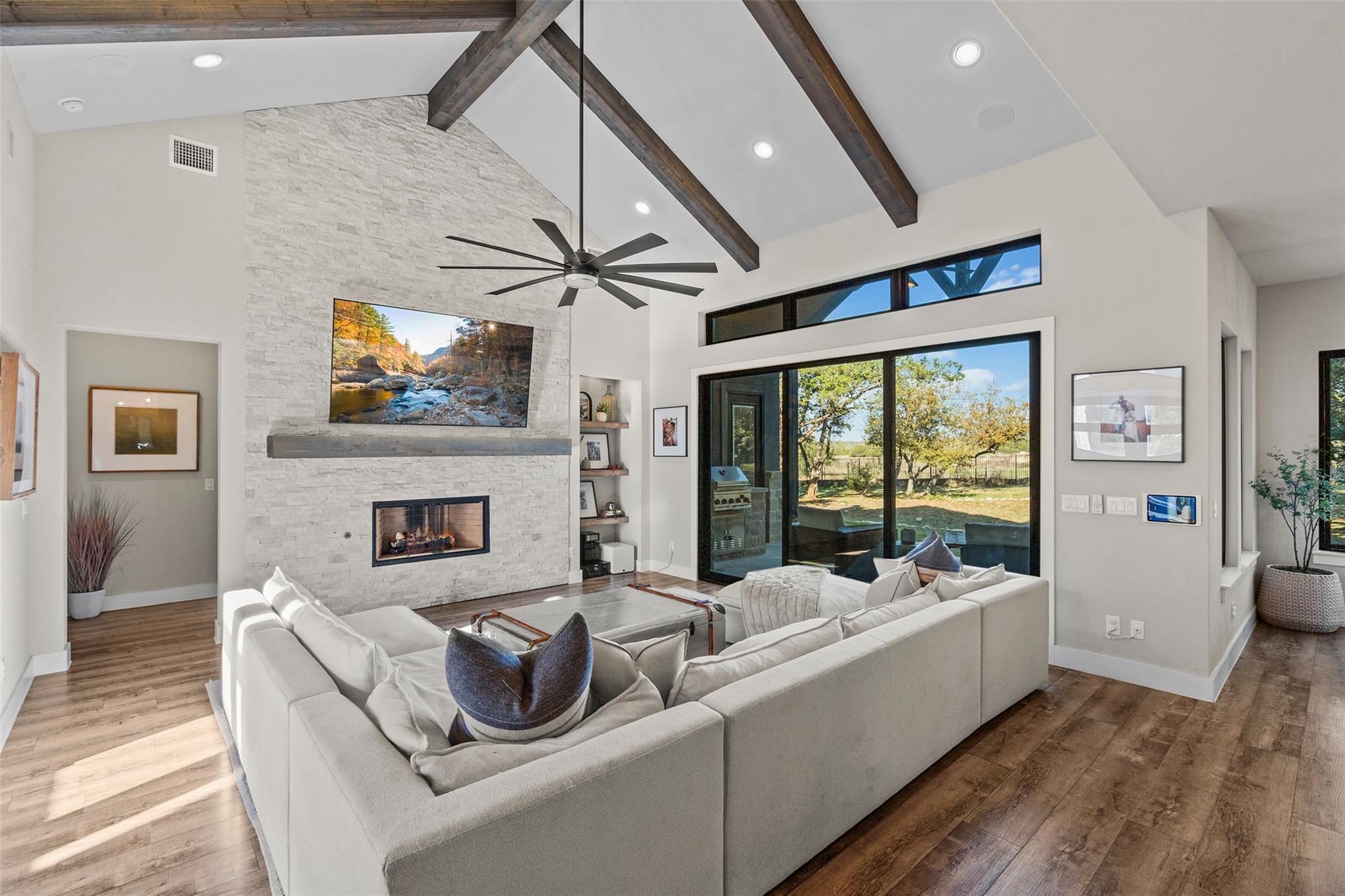 316 Stockman Dr, Dripping Springs, TX 78620