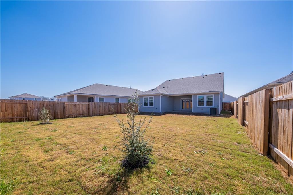 204 Cold Spring Loop, Bastrop, TX 78602