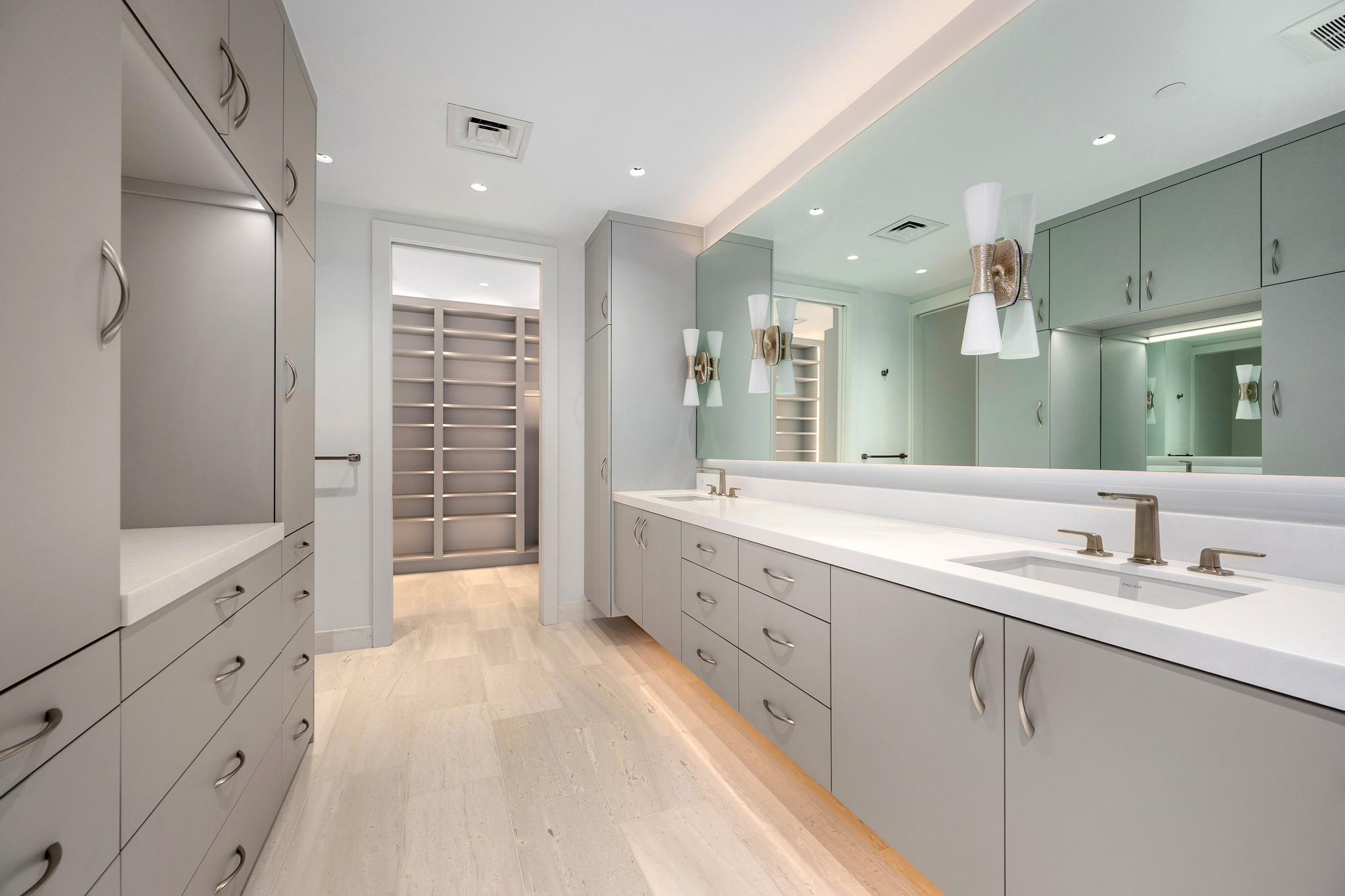 200 Congress Ave # 15E, Austin, TX 78701