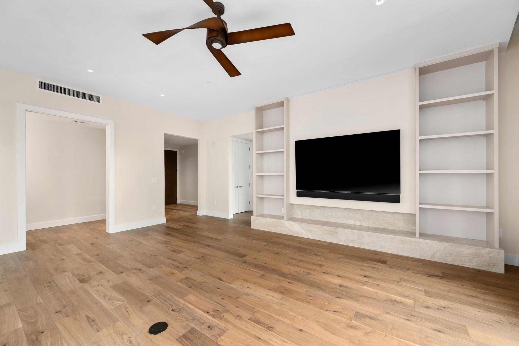 200 Congress Ave # 15E, Austin, TX 78701