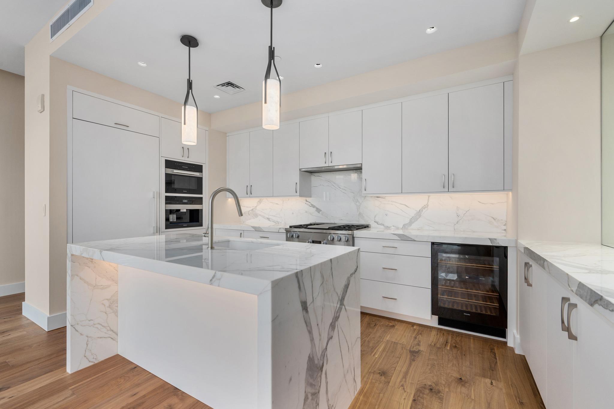 200 Congress Ave # 15E, Austin, TX 78701