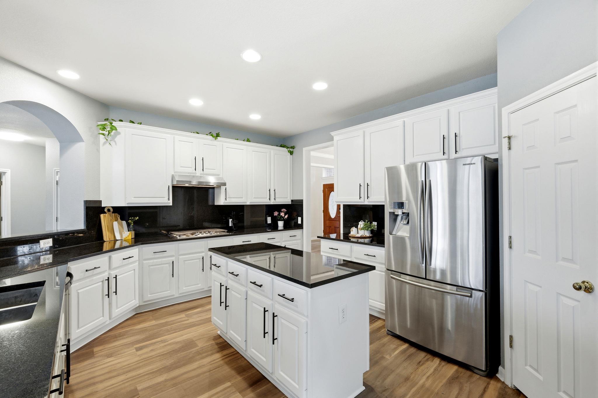 2701 Michelle Lynne Cv, Round Rock, TX 78681