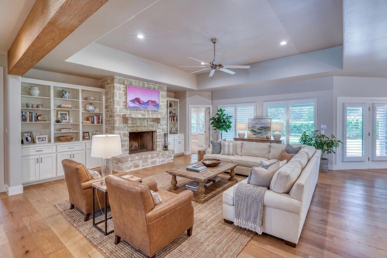 701 Indian Paint Trl, Horseshoe Bay, TX 78657