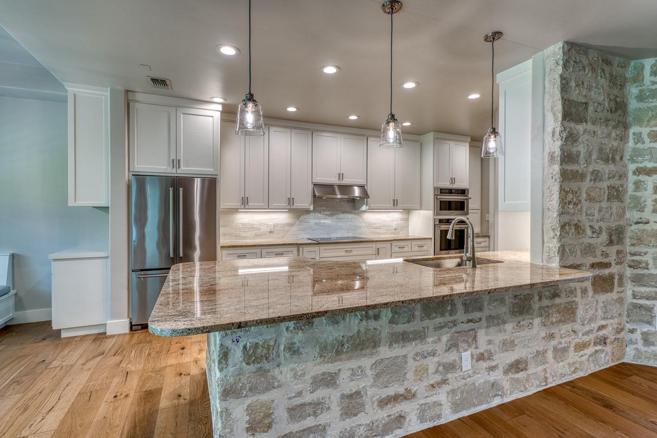 701 Indian Paint Trl, Horseshoe Bay, TX 78657