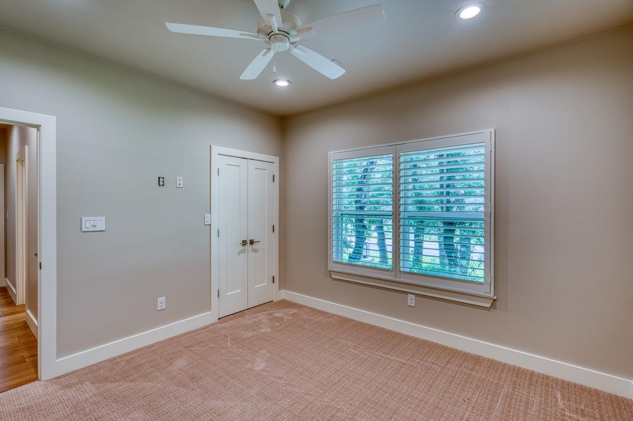 701 Indian Paint Trl, Horseshoe Bay, TX 78657