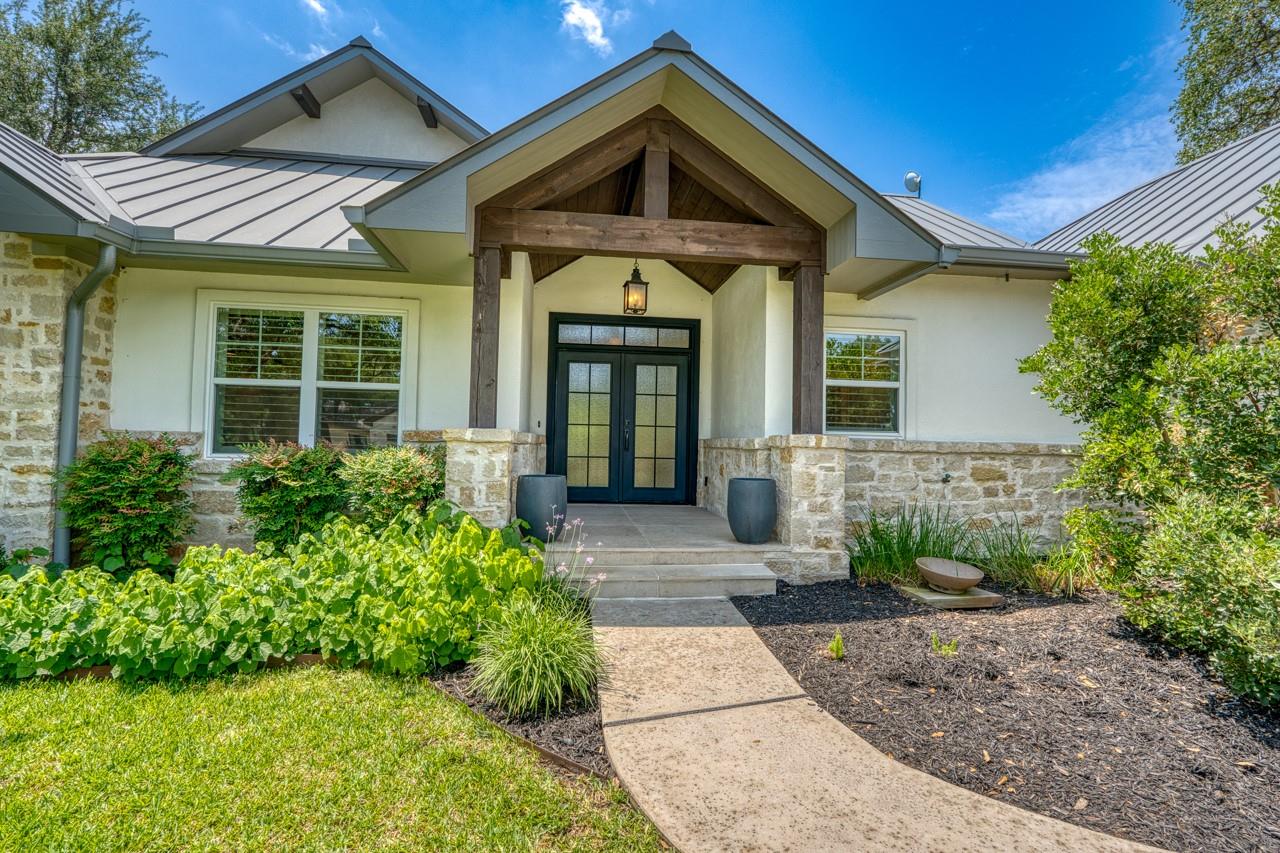 701 Indian Paint Trl, Horseshoe Bay, TX 78657