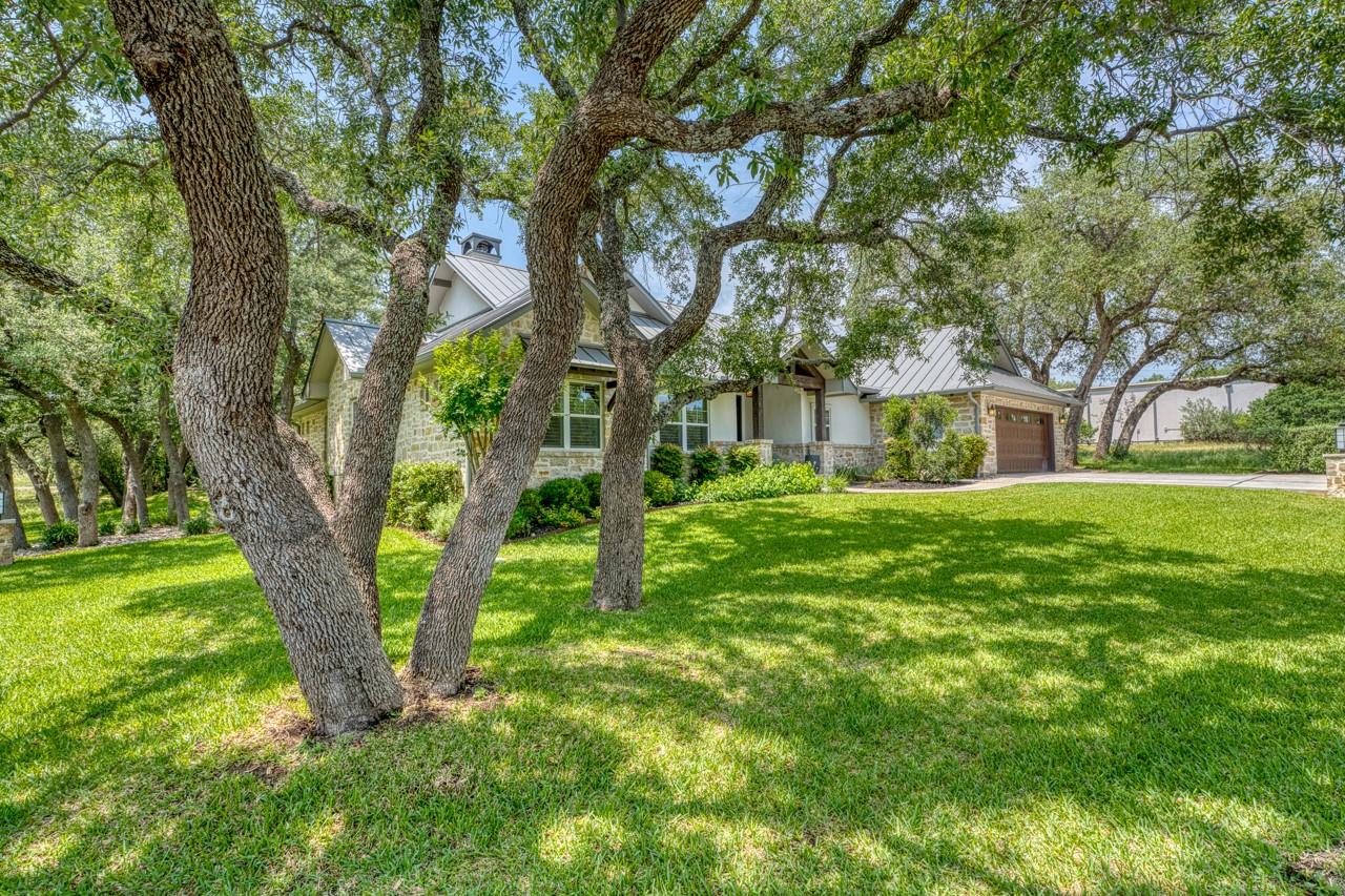 701 Indian Paint Trl, Horseshoe Bay, TX 78657