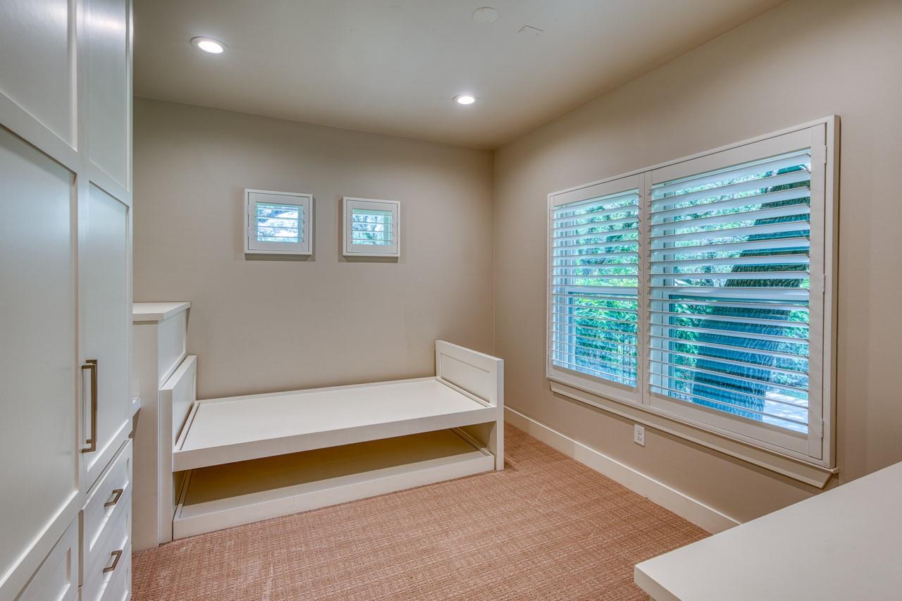 701 Indian Paint Trl, Horseshoe Bay, TX 78657