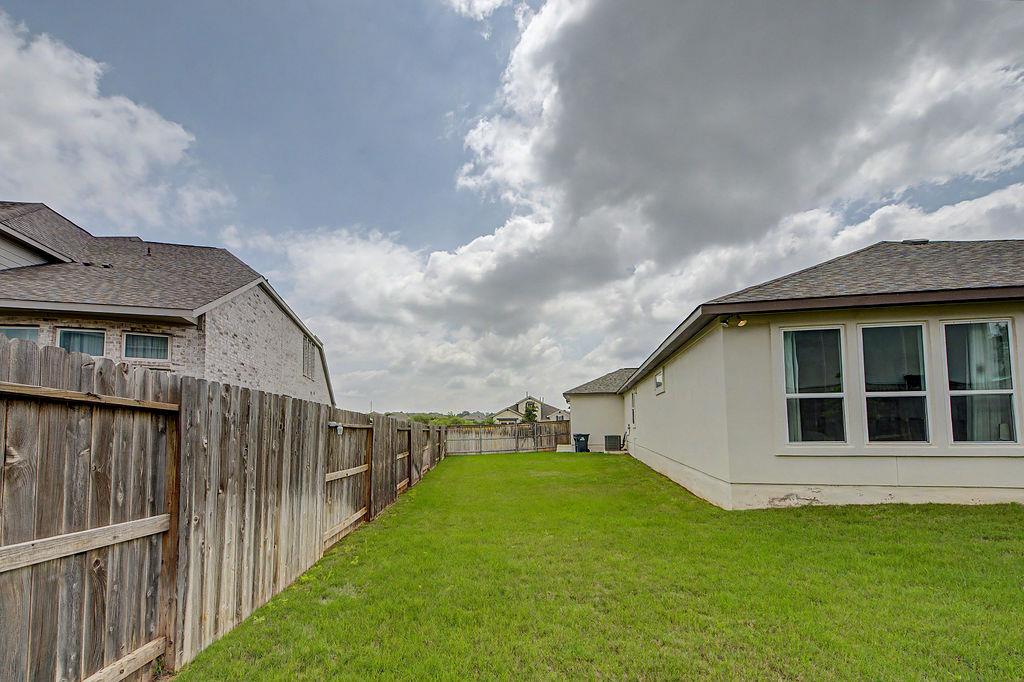 247 Carolina Jasmine Dr, San Marcos, TX 78666