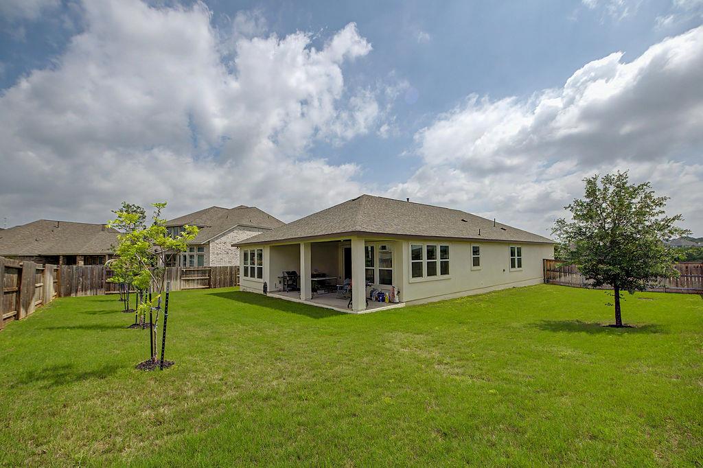 247 Carolina Jasmine Dr, San Marcos, TX 78666