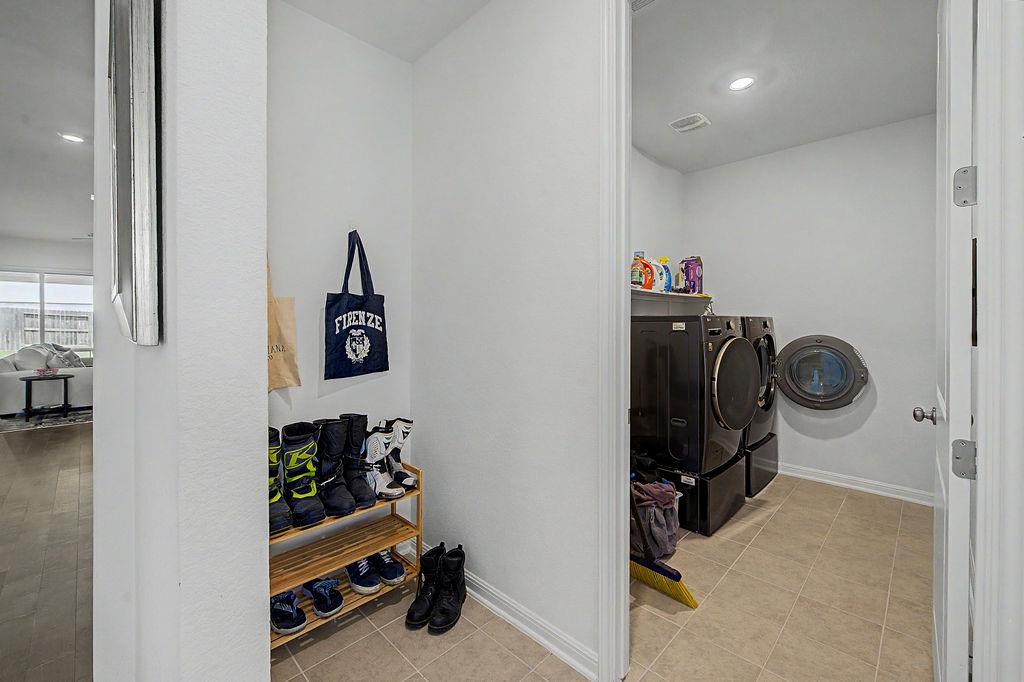 247 Carolina Jasmine Dr, San Marcos, TX 78666