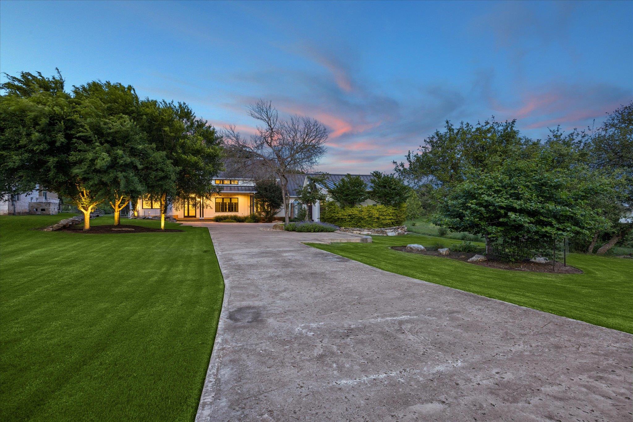 1899 Trebled Waters Trl, Dripping Springs, TX 78619