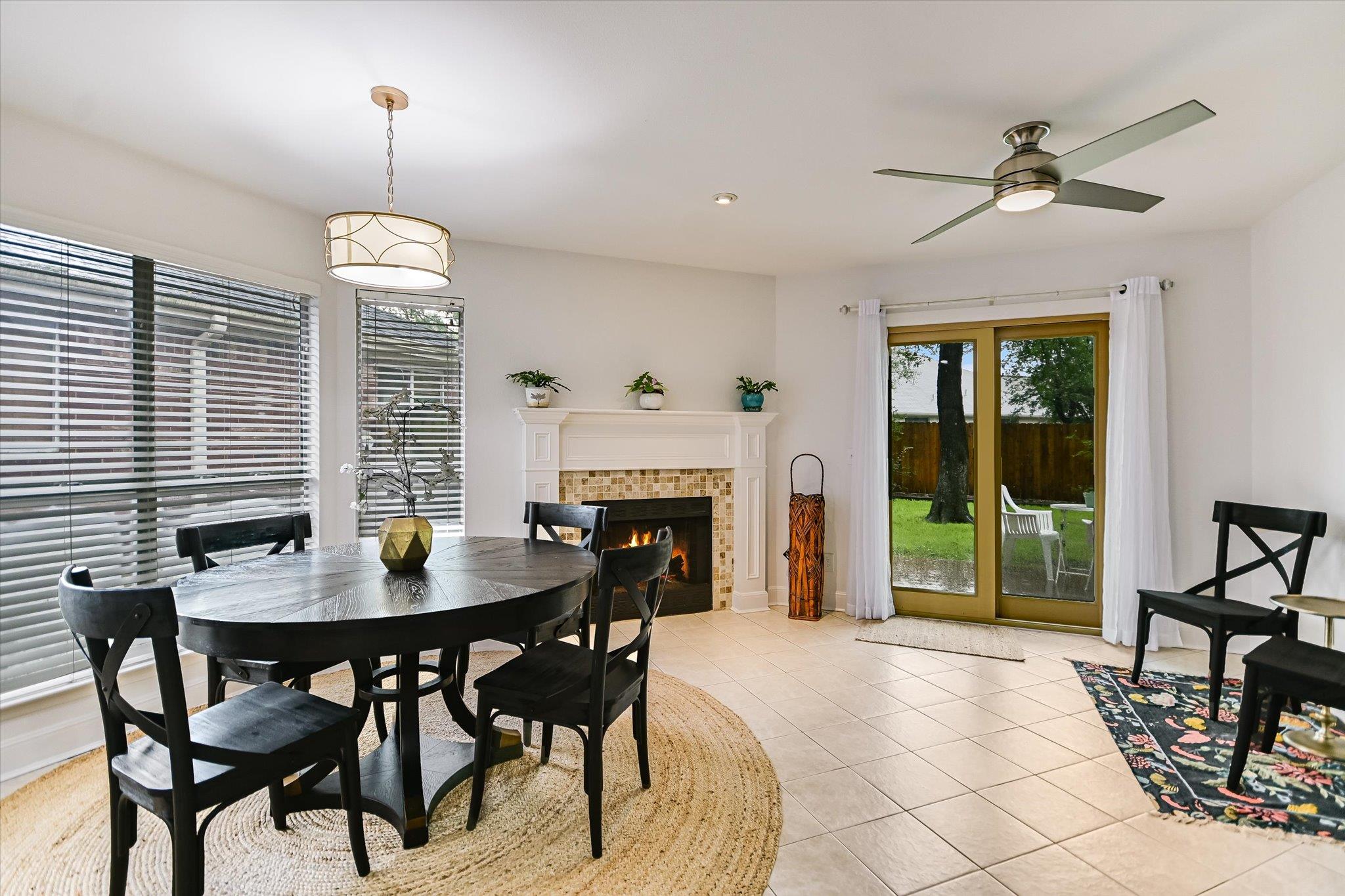4811 Alta Loma Dr, Austin, TX 78749