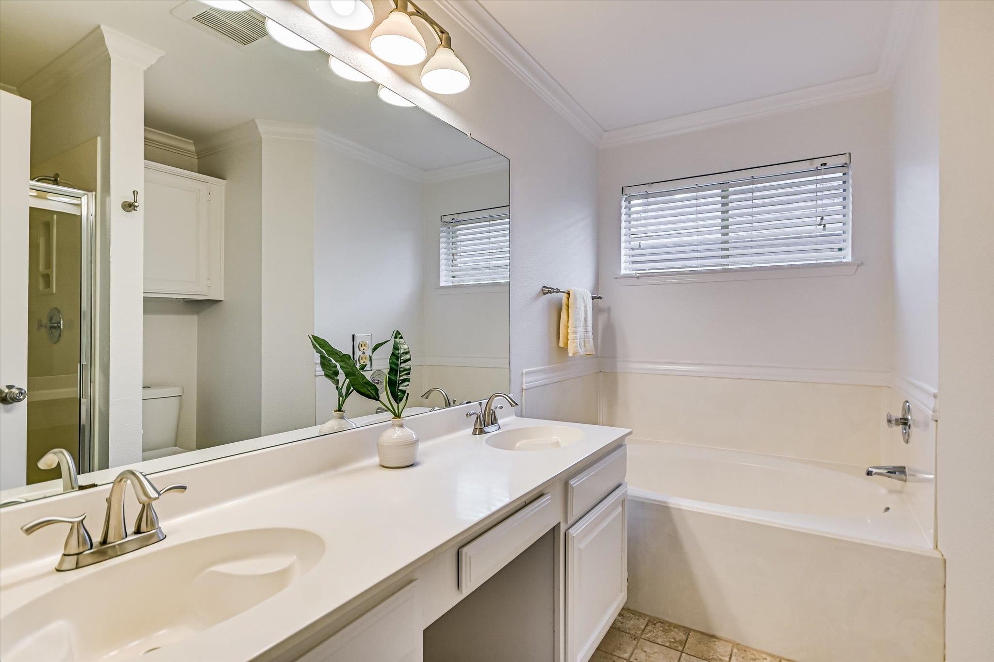 4811 Alta Loma Dr, Austin, TX 78749