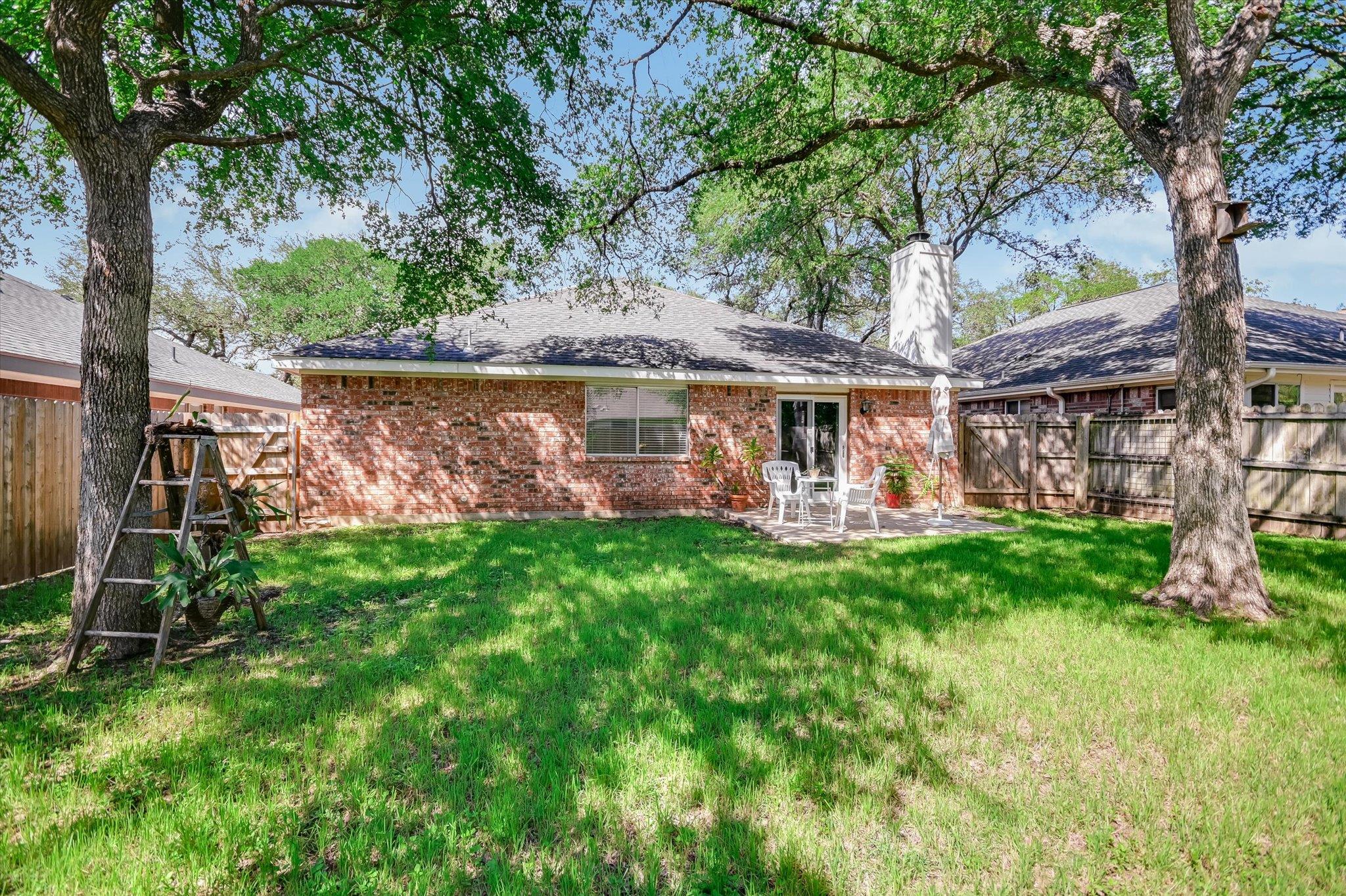 4811 Alta Loma Dr, Austin, TX 78749