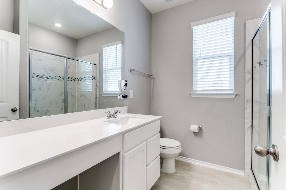 1100 Desaix Dr, Georgetown, TX 78628