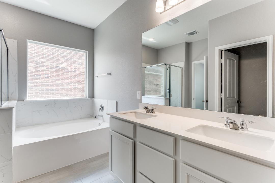 1100 Desaix Dr, Georgetown, TX 78628