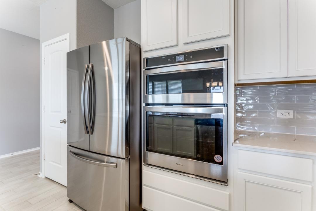 1100 Desaix Dr, Georgetown, TX 78628