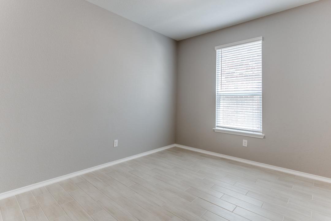 1100 Desaix Dr, Georgetown, TX 78628