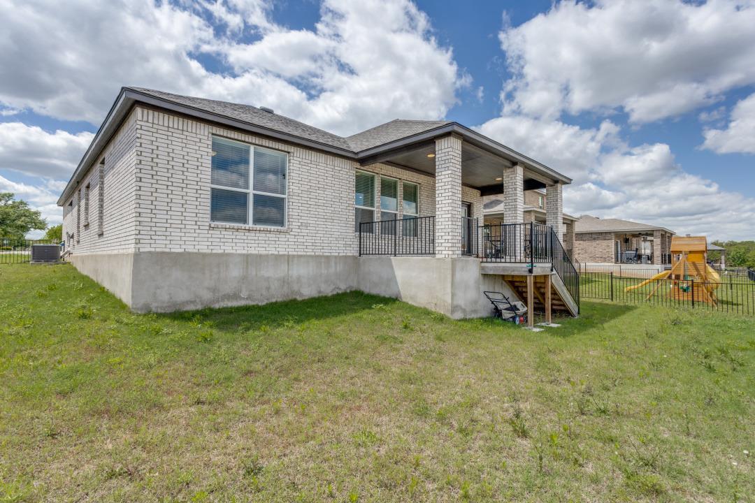 1100 Desaix Dr, Georgetown, TX 78628