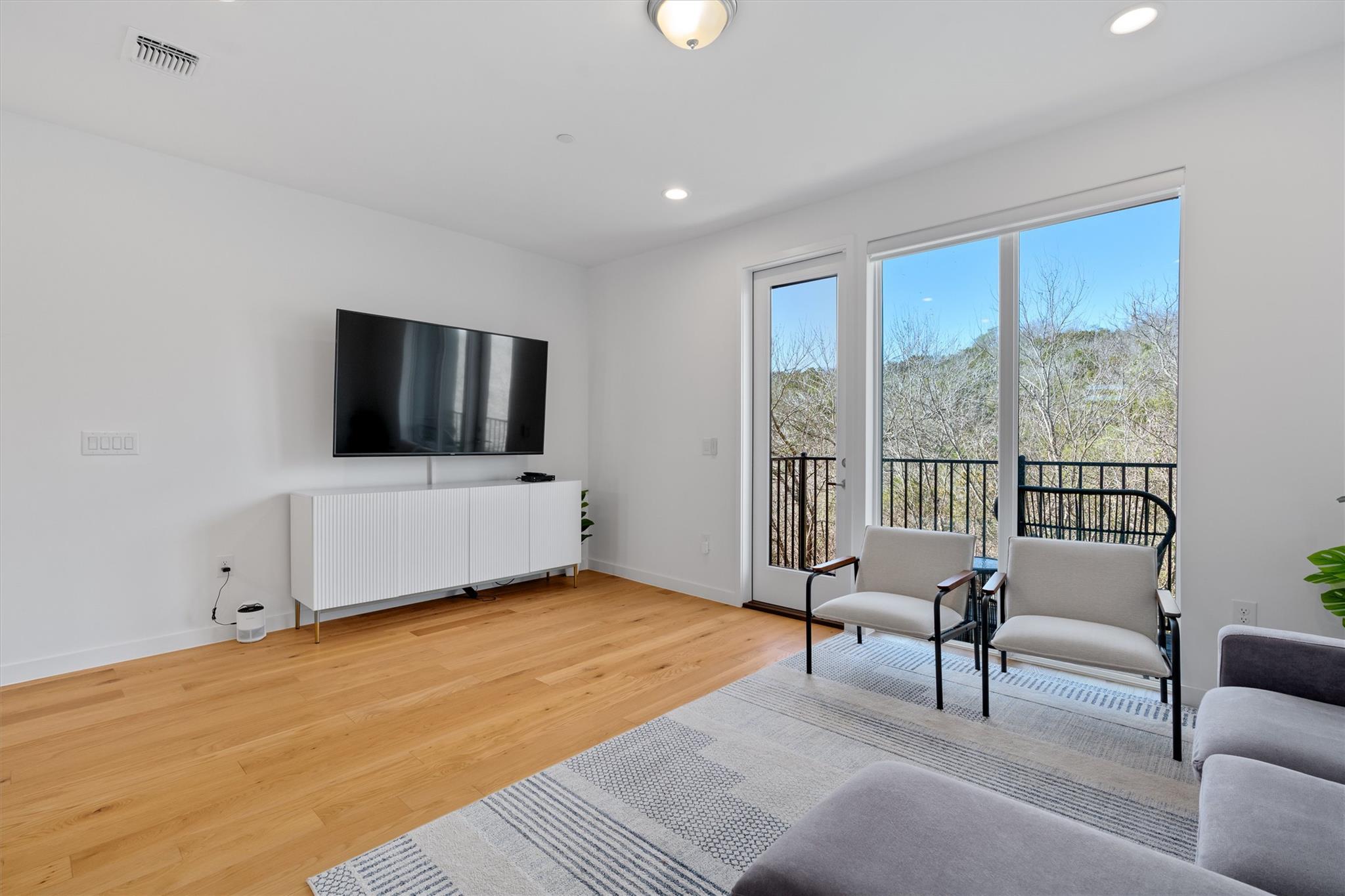 6020 Springdale Rd # 10, Austin, TX 78723